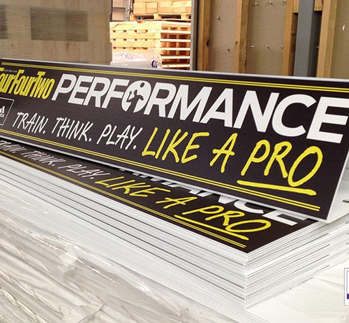 三角牌廣告牌 臺(tái)牌